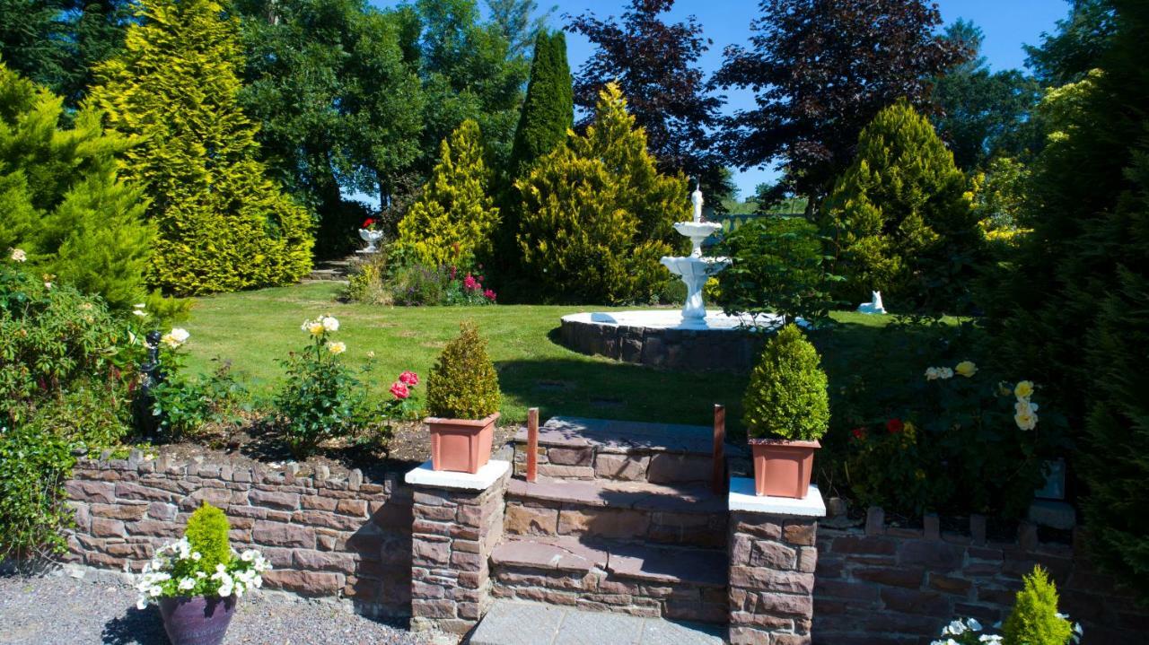 Country house Inch View